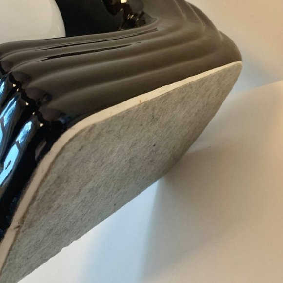 Mid Century Art Deco Wave Lamp in Black Glazed Ceramic - Picture 7 of 8